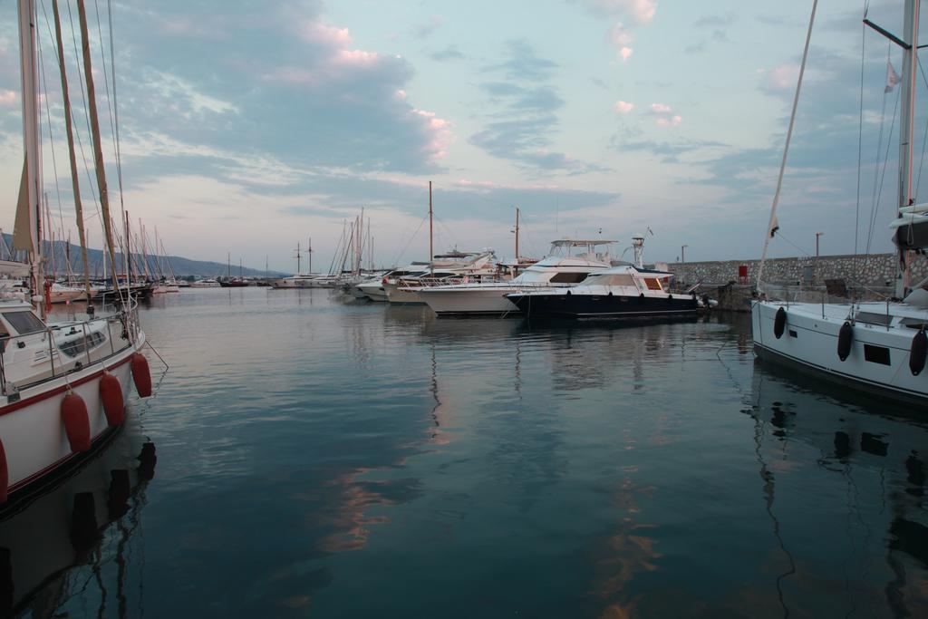 Unique Flat With Sea View At Edem Beach - A Seafront Property By Athenian Homes Exterior foto